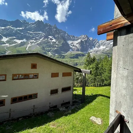 Rododendro Ski-in Ski-out Cir 0491 * Breuil-Cervinia